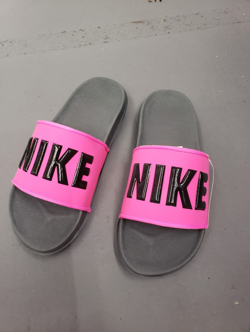 NIB Nike Hot Pink Blast Slides